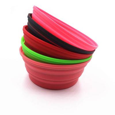 宠物出行必备 户外便携硅胶宠物碗与小号狗碗、飞碟的日用百货物语